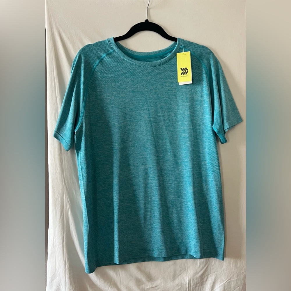 NWT All in Motion Athletic Shirt Size M